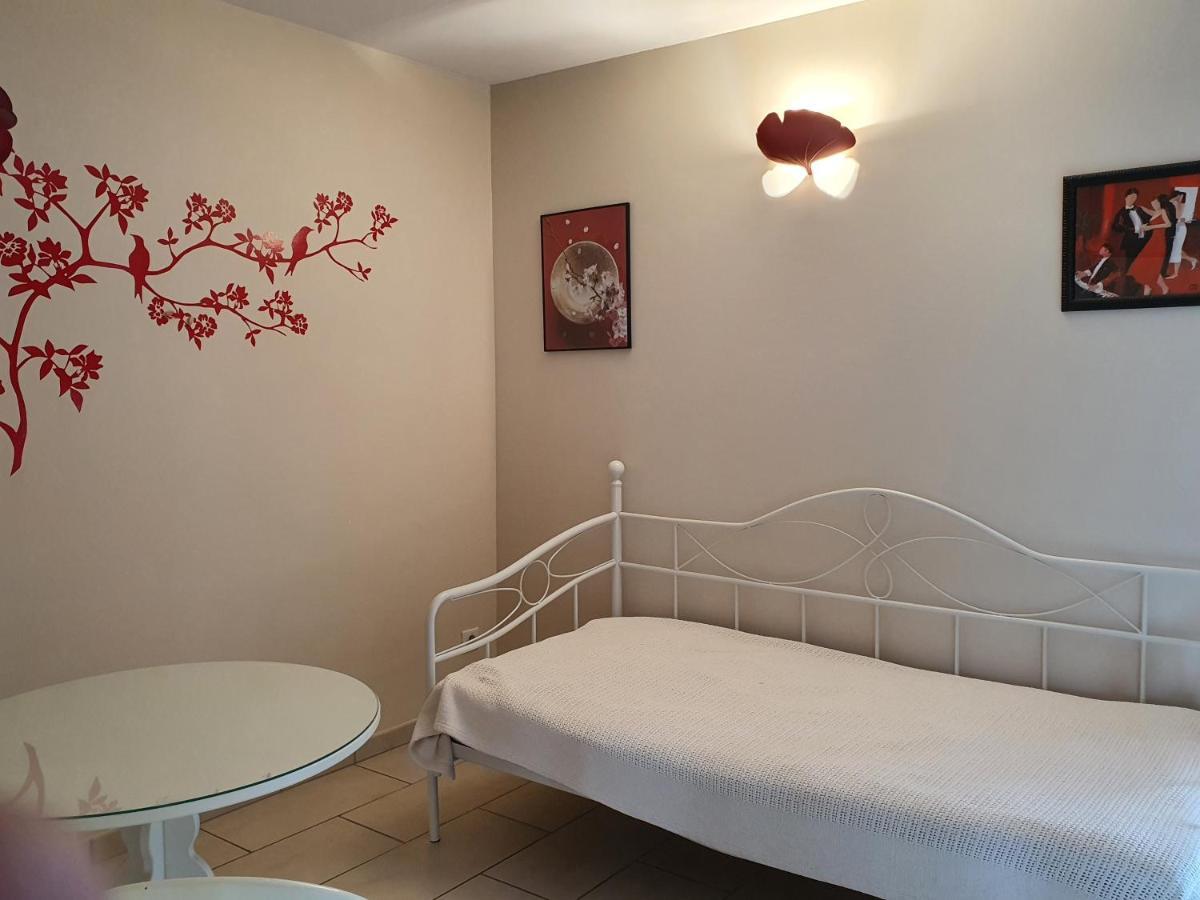 Chambres Du Logis De La Mare Du Parc Surtainville Esterno foto