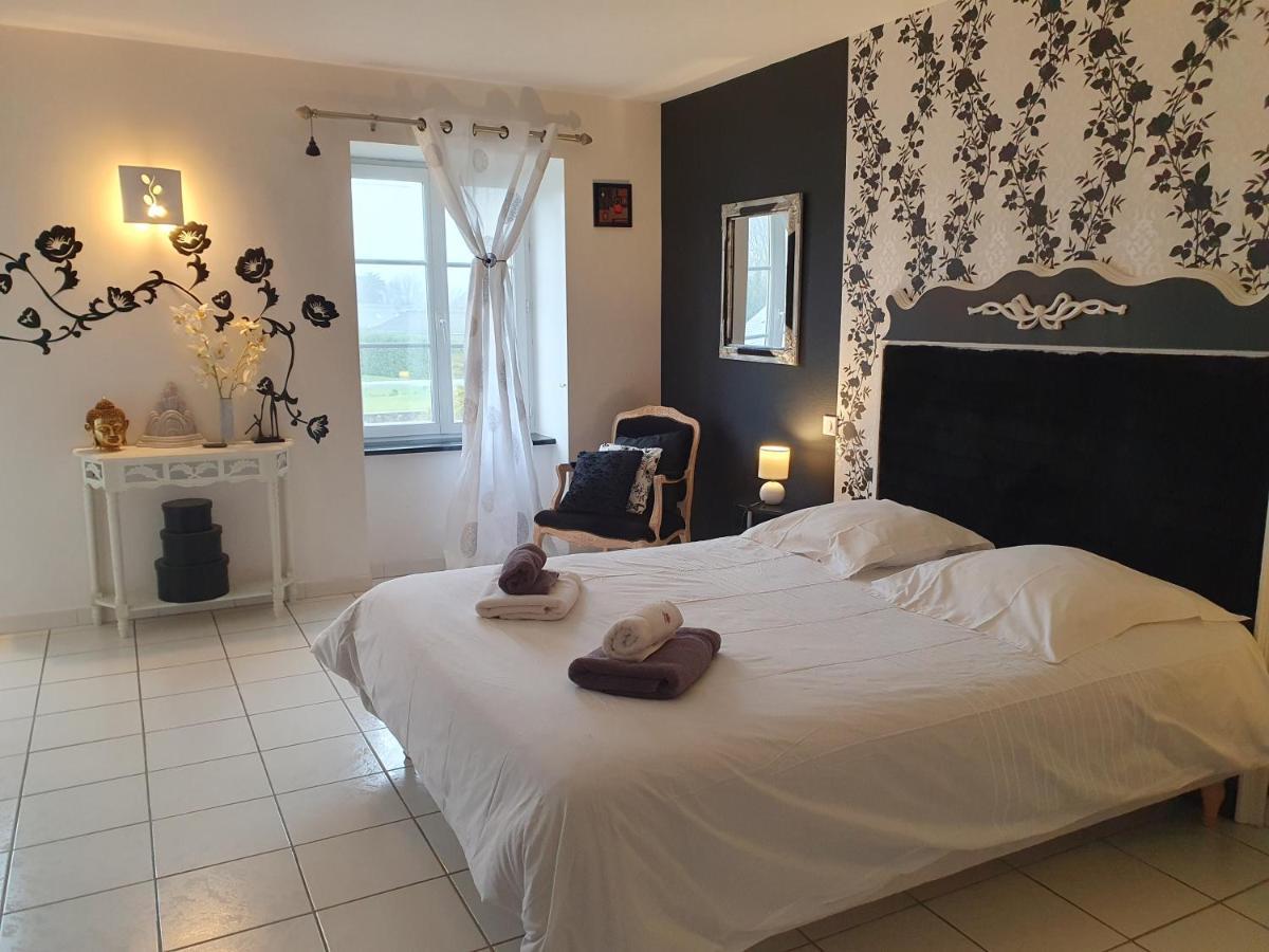 Chambres Du Logis De La Mare Du Parc Surtainville Esterno foto